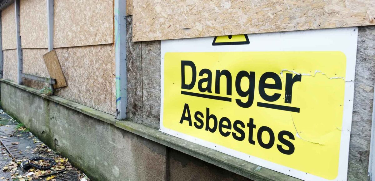 What Qualifications Should Your Asbestos Surveyor Have